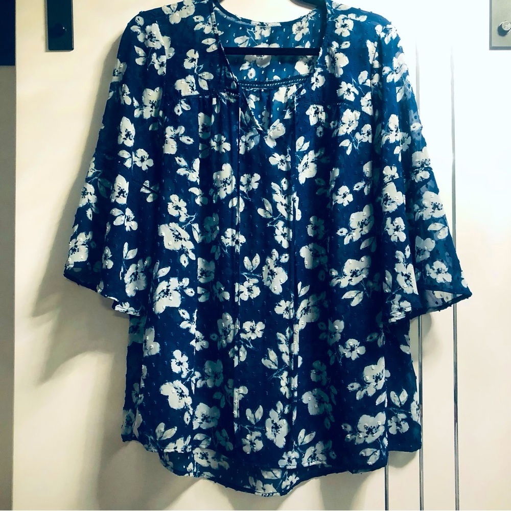 1X Navy Floral Peasant Top with Bell Sleeves and Faggoting detail Boho